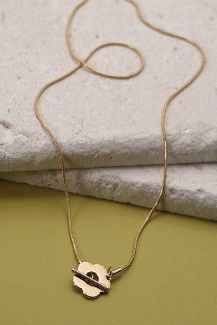 FLOWER TOGGLE NECKLACE