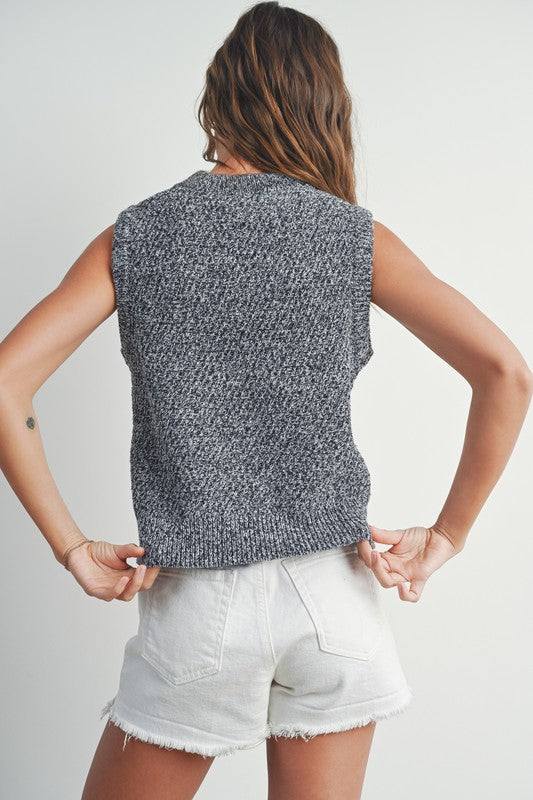 SLEEVELESS CREW NECK SWEATER KNIT VEST