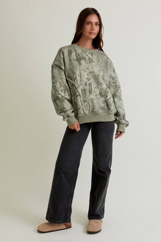 Long Sleeve Crew Neck Tree Camo Printed Sweatshirt