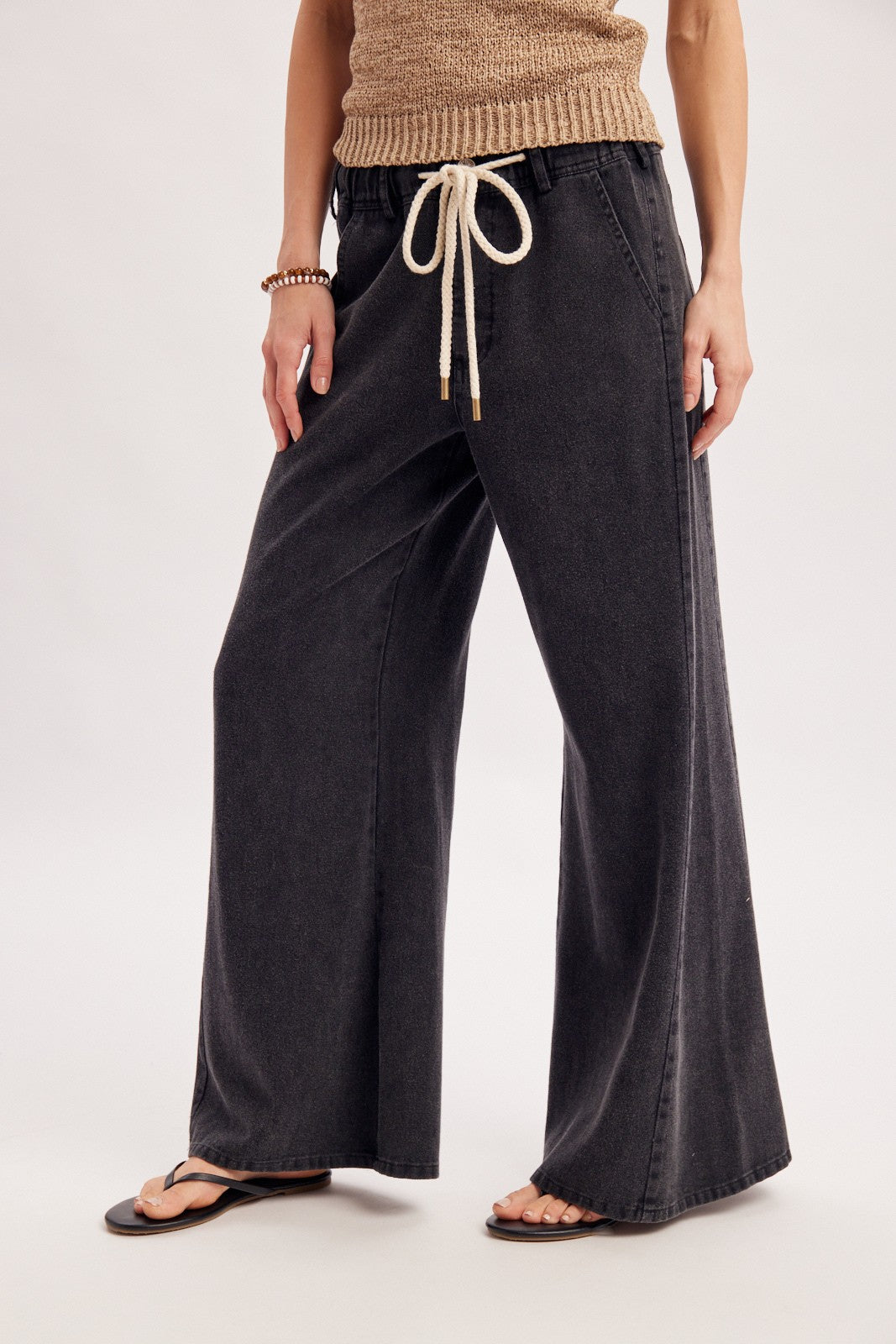 Relaxed Mid-rise Flare Knit Pants
