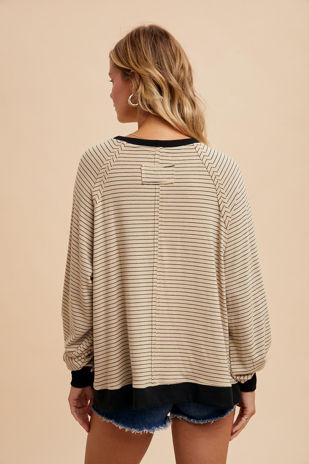 STRIPED RAGLAN LONG SLEEVE TOP