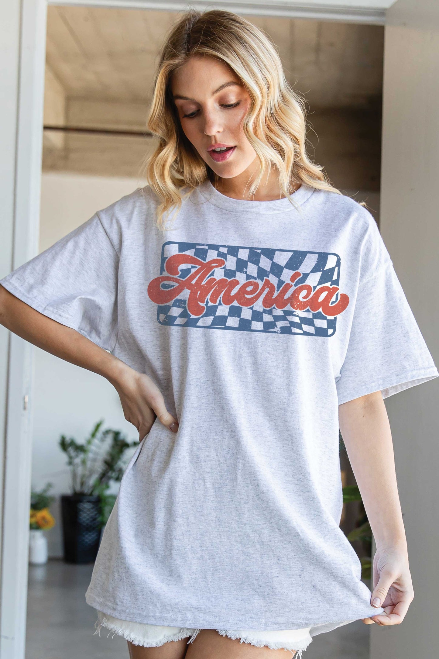 CHECKERED AMERICA Graphic Tee